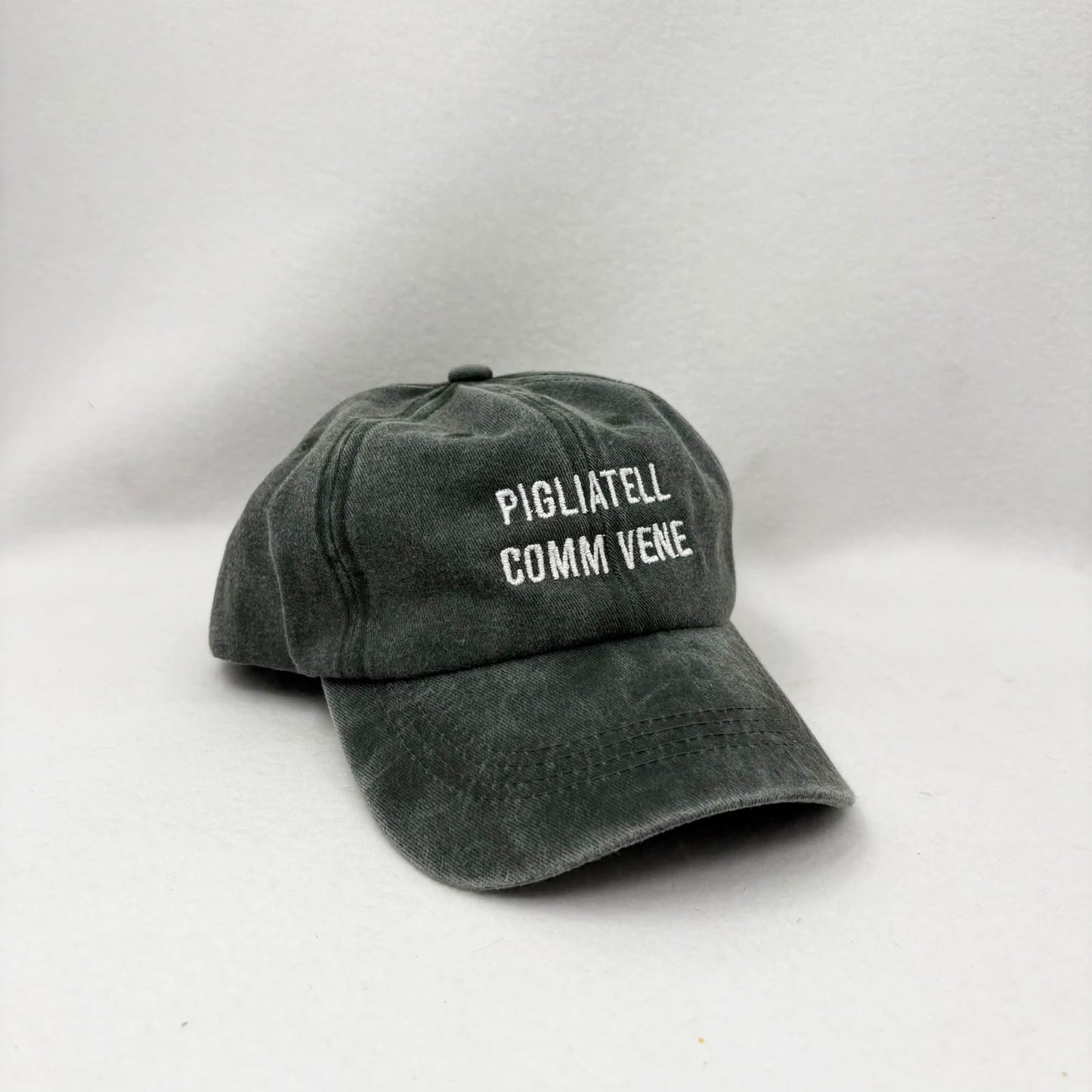 Pigliatell comm vene - Cappello con ricamo