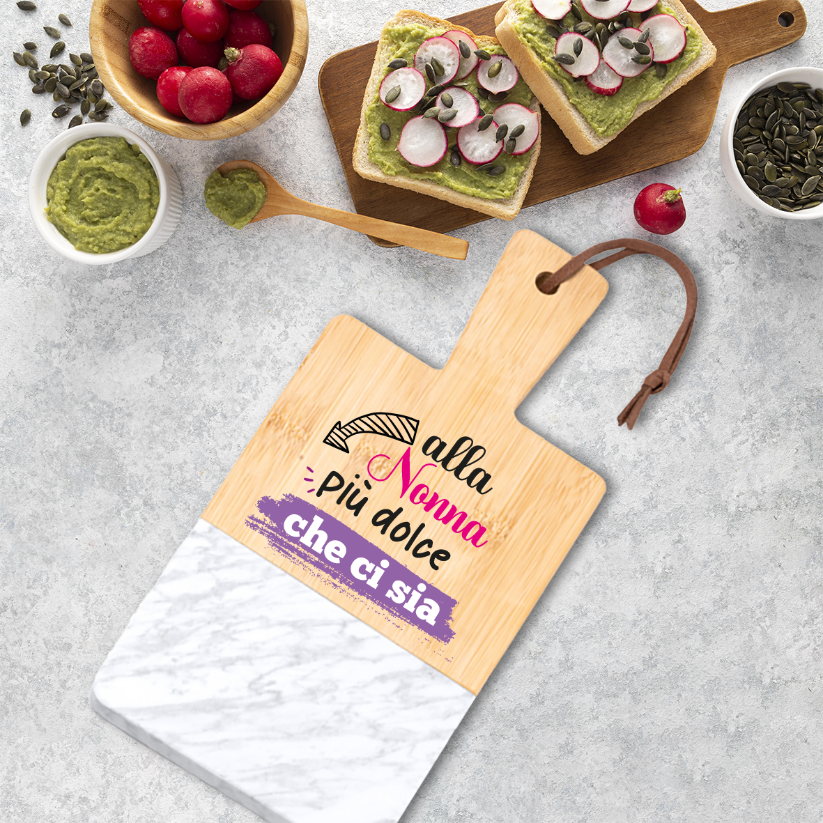 Alla nonna più dolce che ci sia - Tagliere in marmo e bamboo naturale