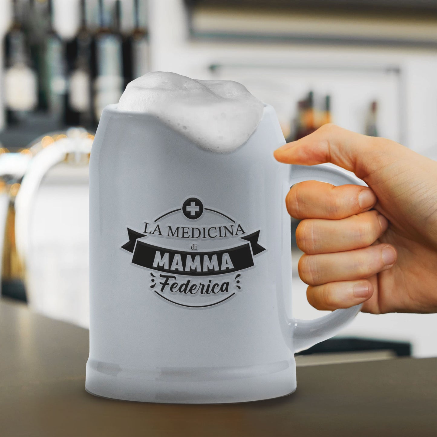 La medicina di mamma (scritta nera ) - Caraffa in ceramica personalizzata con nome