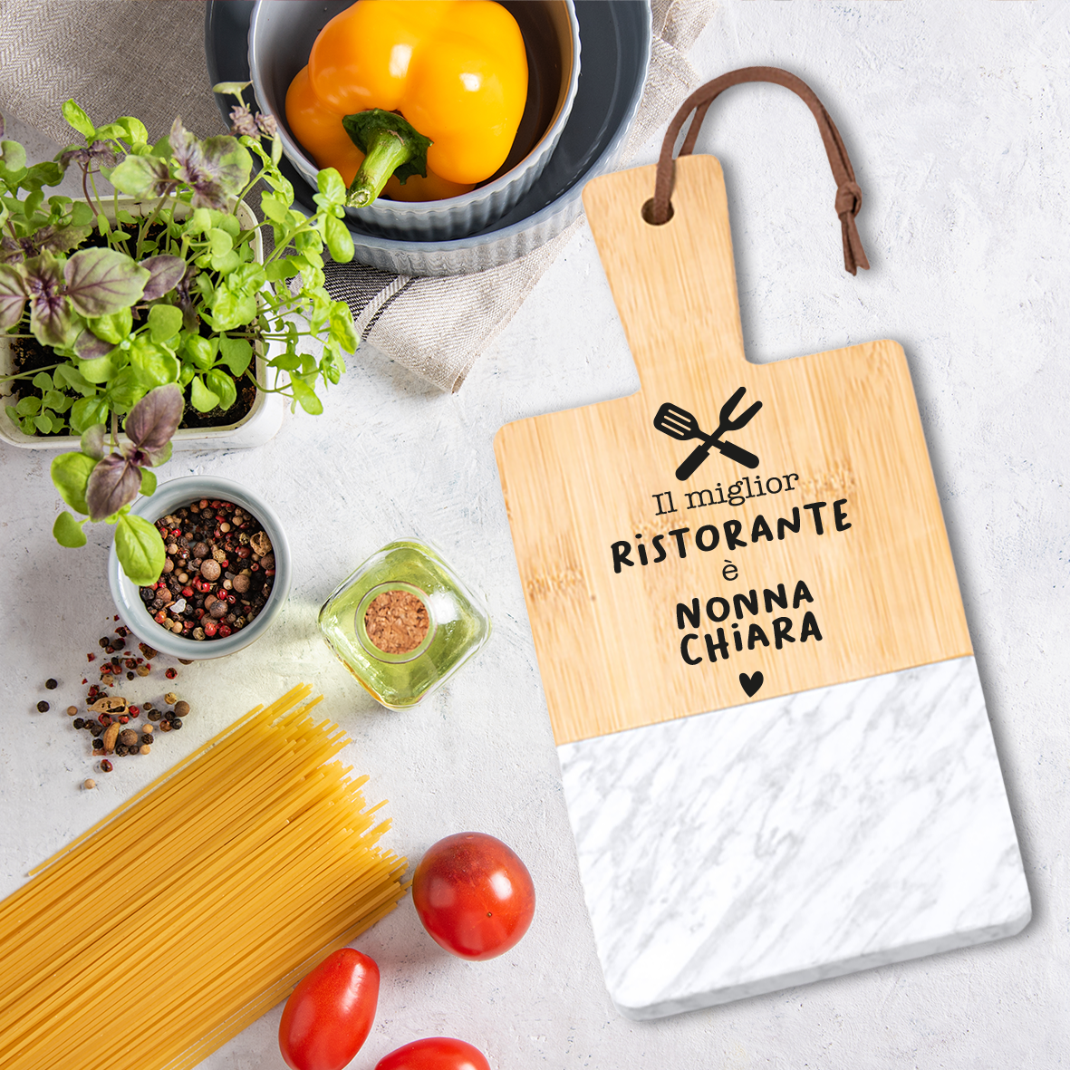 Il miglio ristorante è nonna - Tagliere in marmo e bamboo naturale - personalizzato con nome