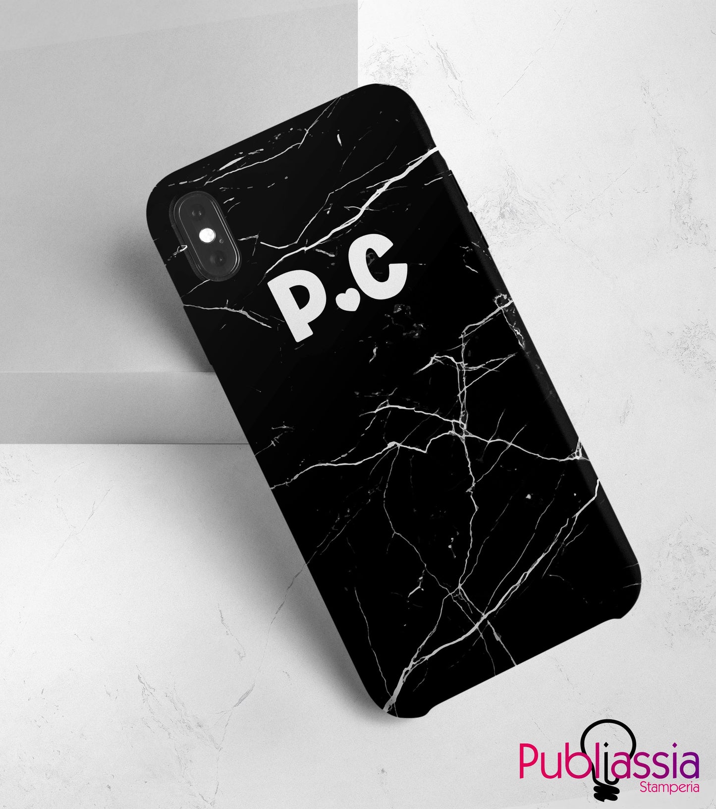 Cover personalizzata con base marmorea ed iniziali