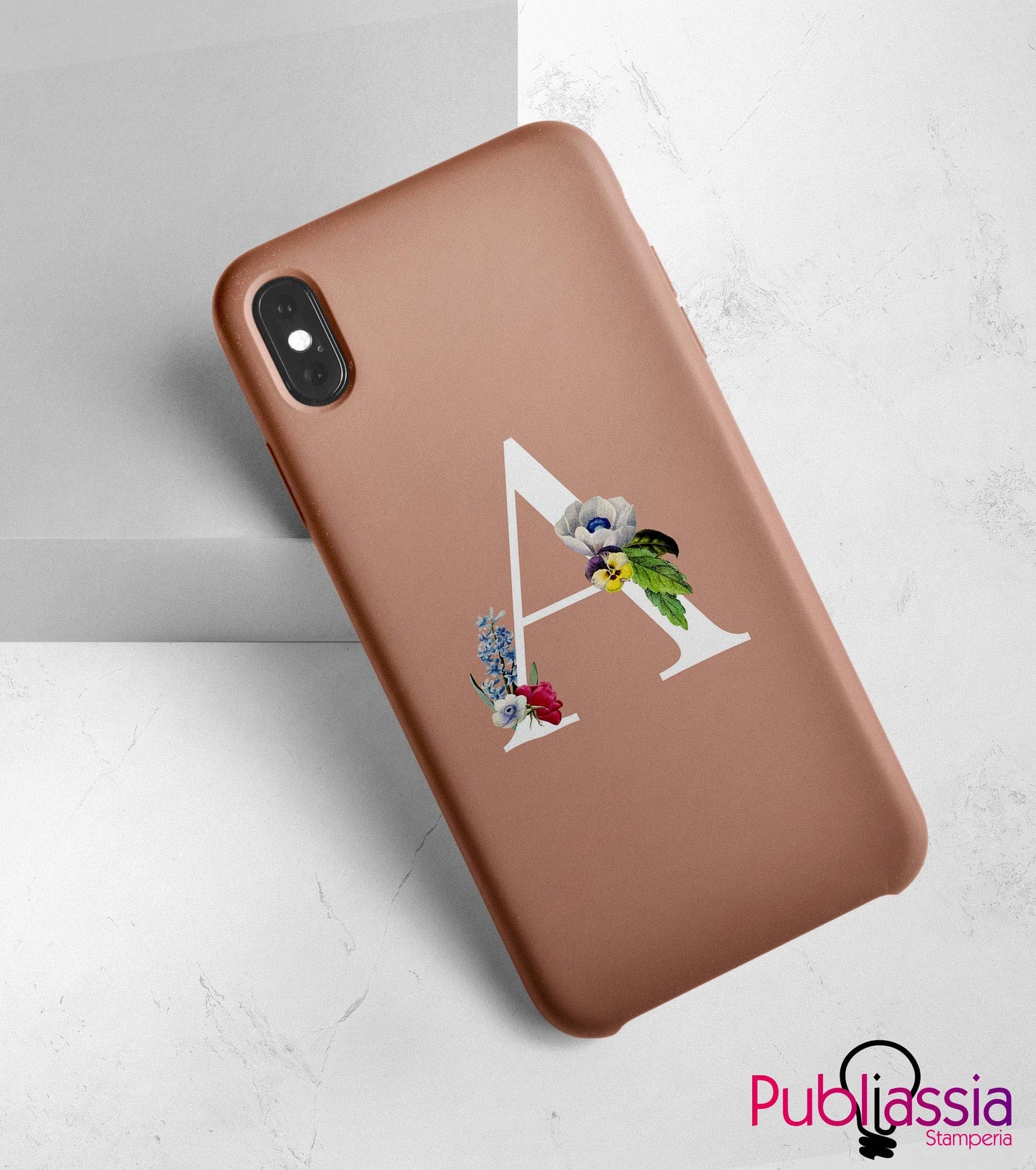 Cover personalizzata con iniziale