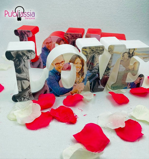 Letters of Love - Scritta Love illuminata con inserto in plexiglass personalizzata con foto