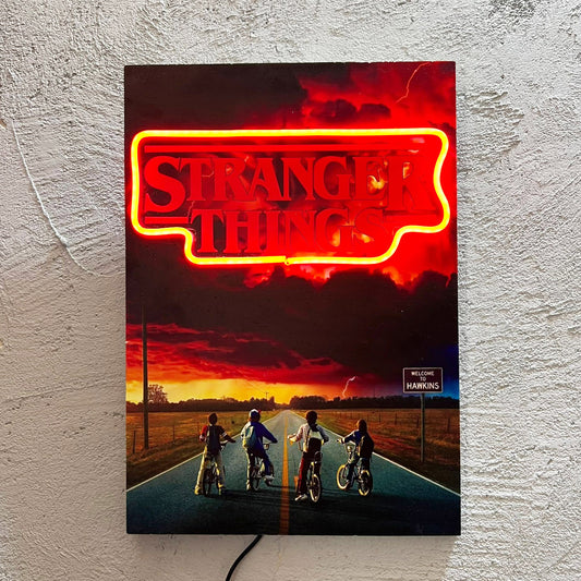 Stranger - Quadretto con Neon Le