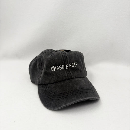 Chagn e fott - Cappello con ricamo