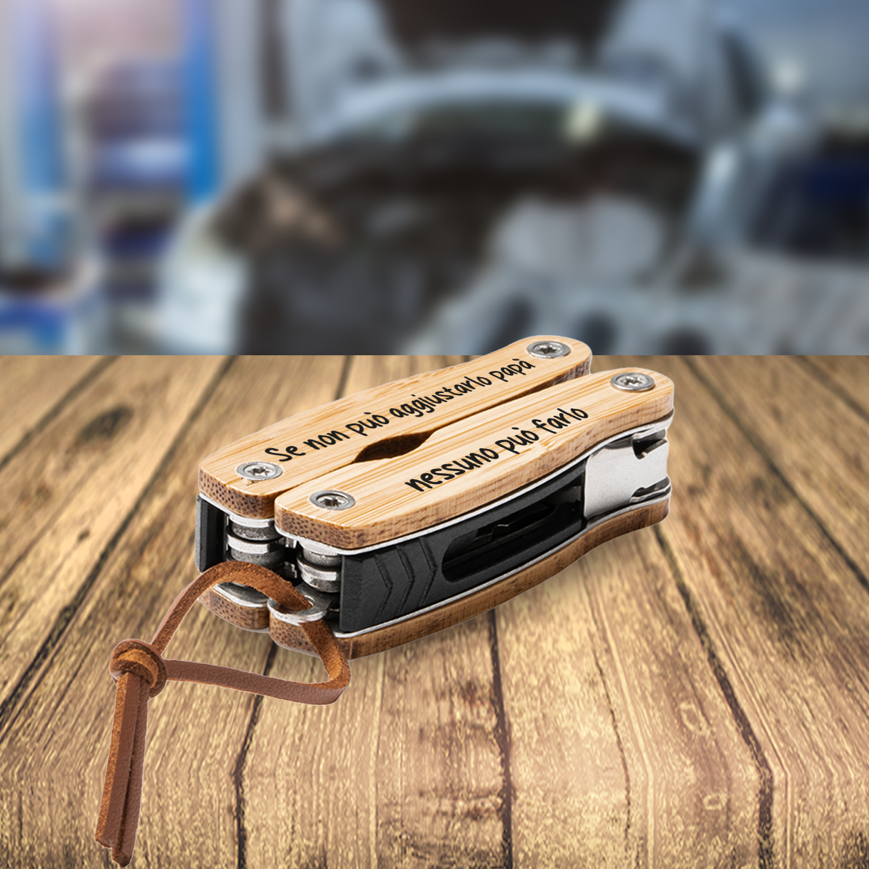 Lo aggiusta papà - Multiutensile con accessori in acciaio inossidabile e manico in legno