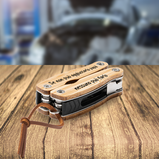 Lo aggiusta papà - Multiutensile con accessori in acciaio inossidabile e manico in legno