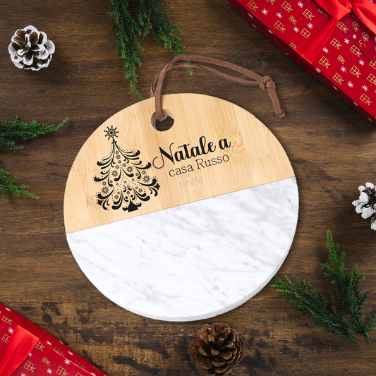 Natale a casa... - Tagliere in marmo e bamboo naturale - personalizzato con nome