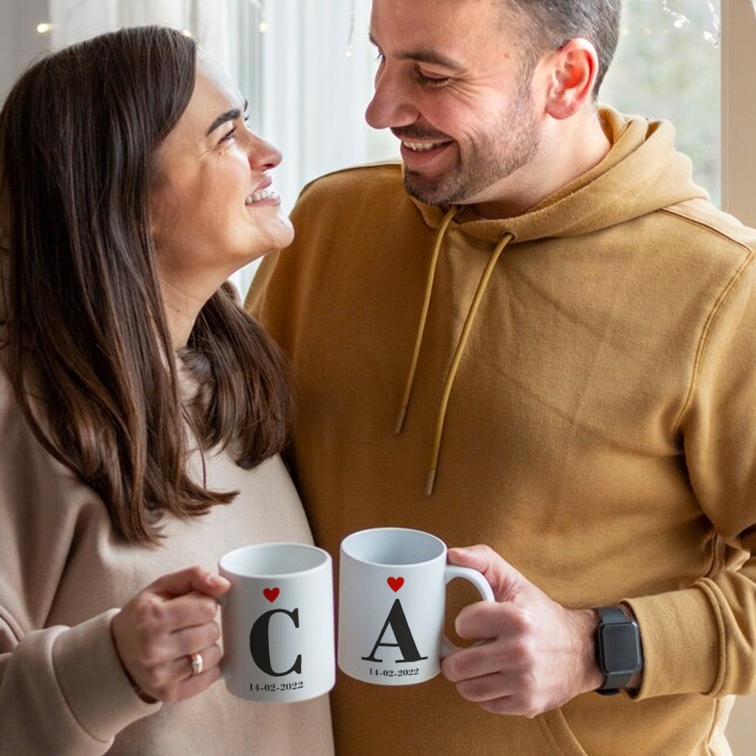 Letter - Coppia tazze Mug - personalizzata con iniziali e data