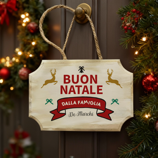 Buon Natale dalla famiglia - fuoriporta in legno - personalizzato con cognome