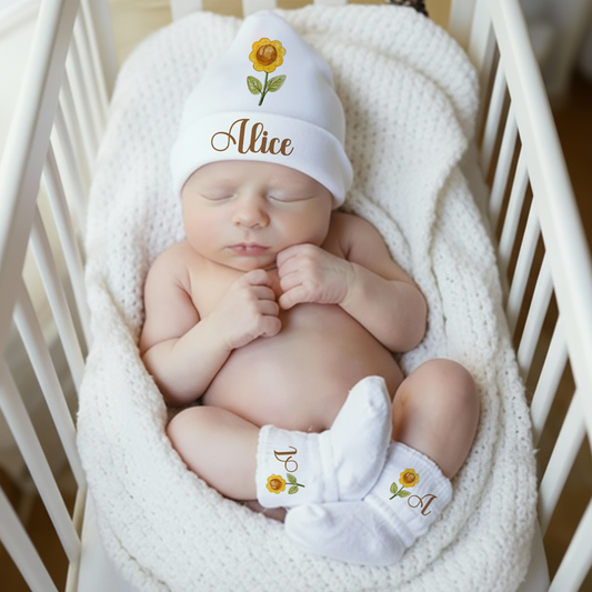 Baby Flower - Set Nascita Cappellino + Calzini - personalizzato con nome