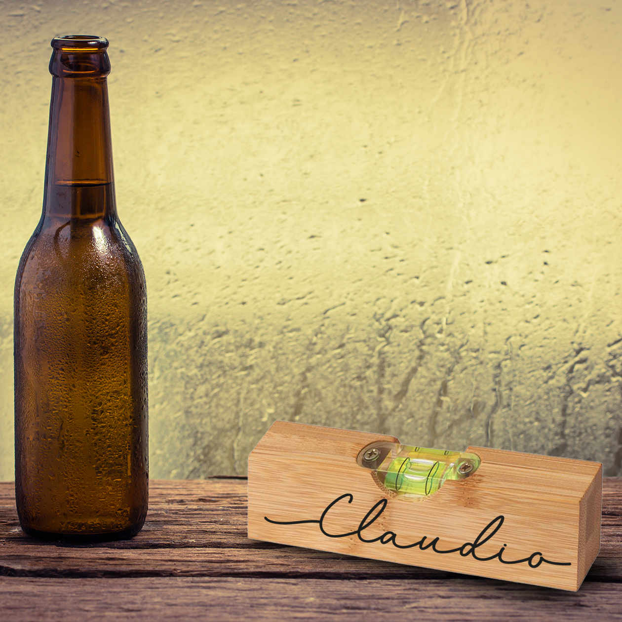 Elegant name - Apribottiglia con mini livella - personalizzata con nome