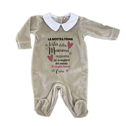 La nostra prima festa dalla mamma - Pagliaccetto Neonato in Ciniglia con Colletto Bianco