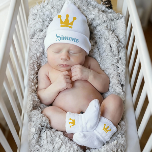 Baby King - Set Nascita Cappellino + Calzini - personalizzato con nome