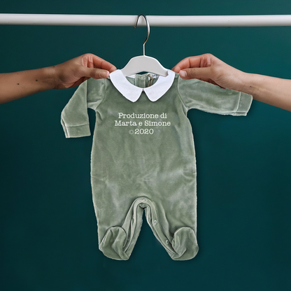 Produzione di... - Pagliaccetto Neonato in Ciniglia con Colletto Bianco personalizzato