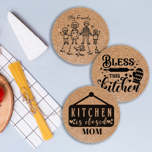 Kitchen is closed mom - Set da 3 pezzi Sottopentola in sughero naturale 19cm