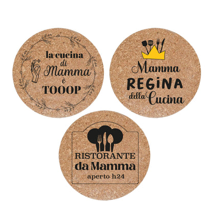 La cucina di mamma è toop - Set da 3 pezzi Sottopentola in sughero naturale 19cm