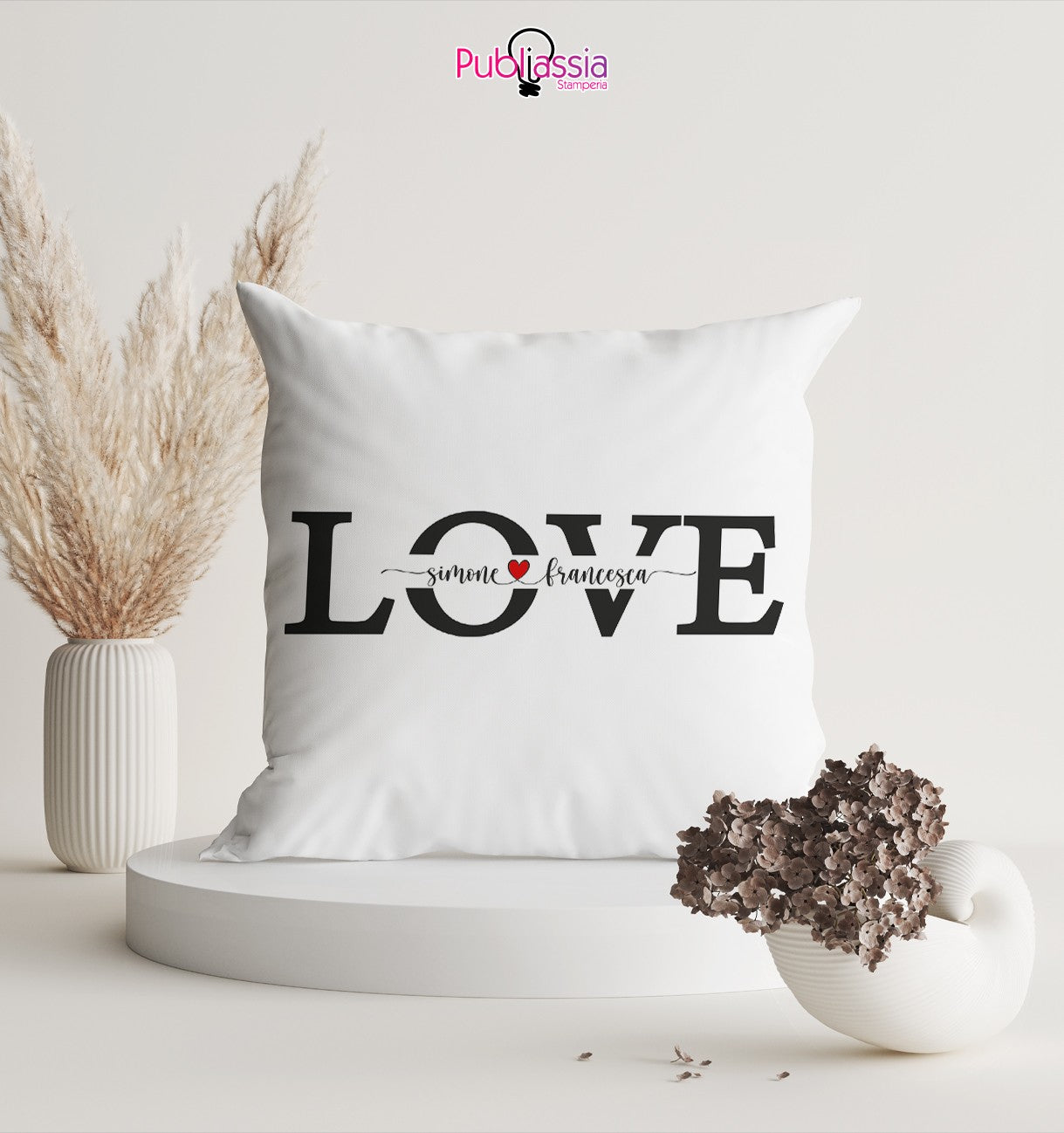 Love - Cuscino personalizzato con nome - idea regalo San Valentino