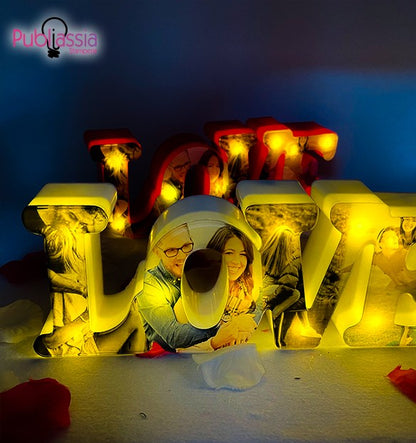 Letters of Love - Scritta Love illuminata con inserto in plexiglass personalizzata con foto